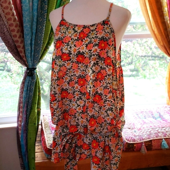 FLORAL Daisy Tank Top - Picture 2 of 5